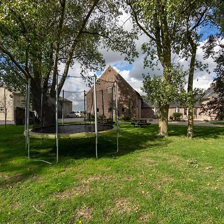 Spacious With Pond In Poperinge Casa vacanze *