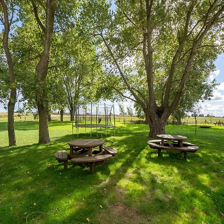 Spacious With Pond In Poperinge * Roesbrugge-Haringe